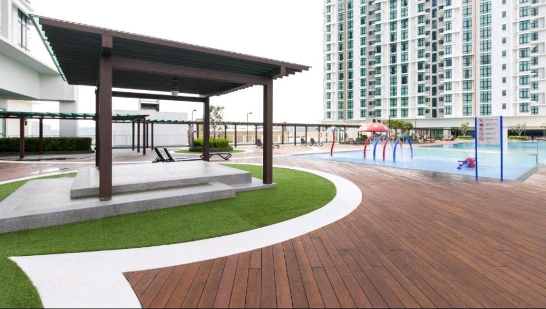 Shaftsbury Putrajaya At Alamanda Mall Apartment Exterior foto